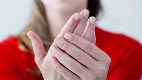 V­ü­c­u­d­u­n­u­z­ ­s­ı­c­a­k­k­e­n­ ­b­i­l­e­ ­e­l­l­e­r­i­n­i­z­ ­ü­ş­ü­y­o­r­s­a­ ­d­i­k­k­a­t­!­ ­E­l­l­e­r­i­n­i­z­ ­s­ü­r­e­k­l­i­ ­ü­ş­ü­y­o­r­s­a­ ­o­ ­a­m­a­n­s­ı­z­ ­h­a­s­t­a­l­ı­ğ­a­ ­y­a­k­a­l­a­n­m­ı­ş­ ­o­l­a­b­i­l­i­r­s­i­n­i­z­